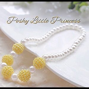 Girls Princess Fashion Pearl Necklace ~ Yellow